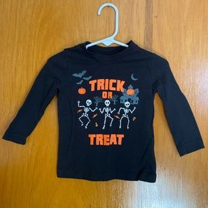 Carter's Halloween Longsleeved Shirt - TRICK OR TREAT with Skeletons - 12M